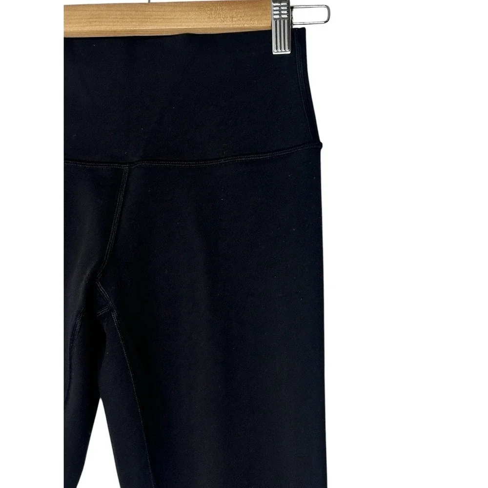 Lululemon wunder under leggings Women's‎ Size 4 Black Atheisure Workout Gym